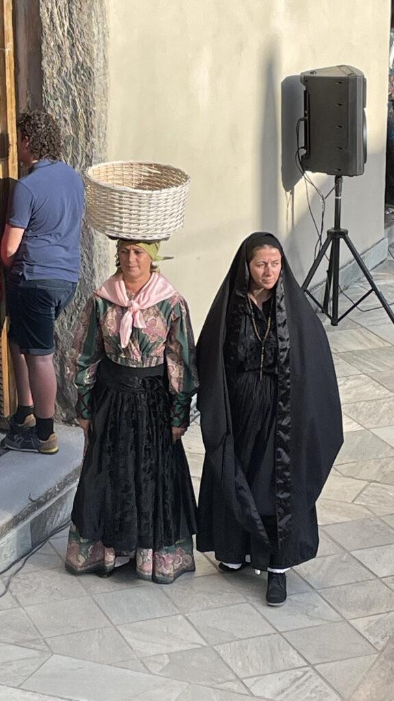 Women dressed with traditionnal clothes for I Fochi Paoli in 2022 in Morosaglia