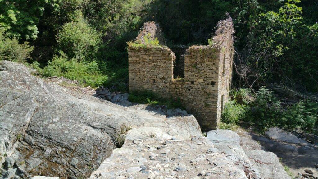 old moulin near the "Ponte d'Alisu"