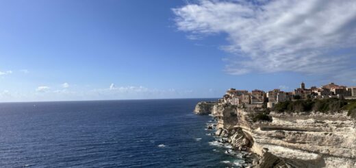 View of Bonifacio off-season from the cliffs, on october 2023.
