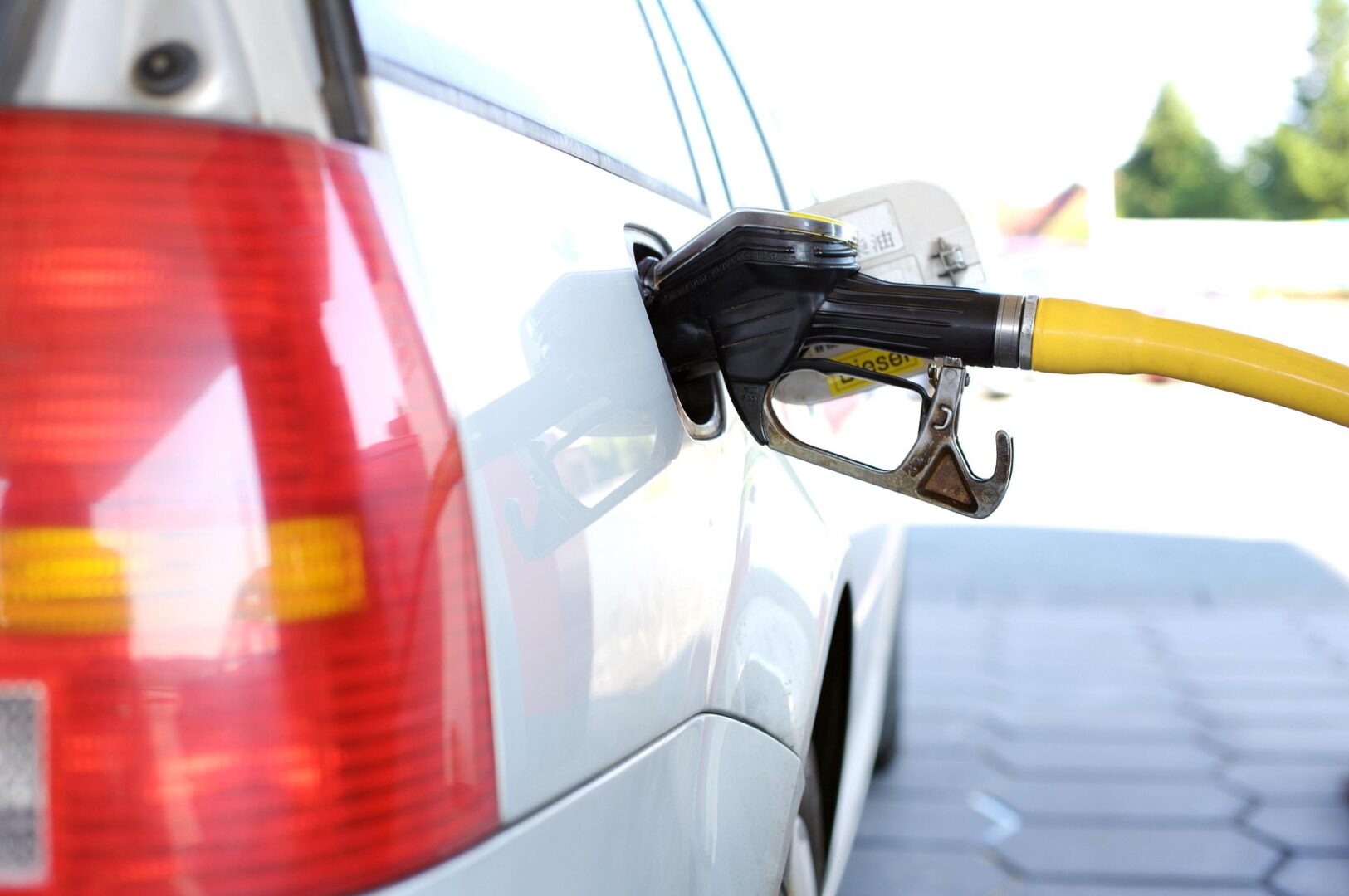 Image used to illustrate an article about Fuel Prices in Corsica during june 2025