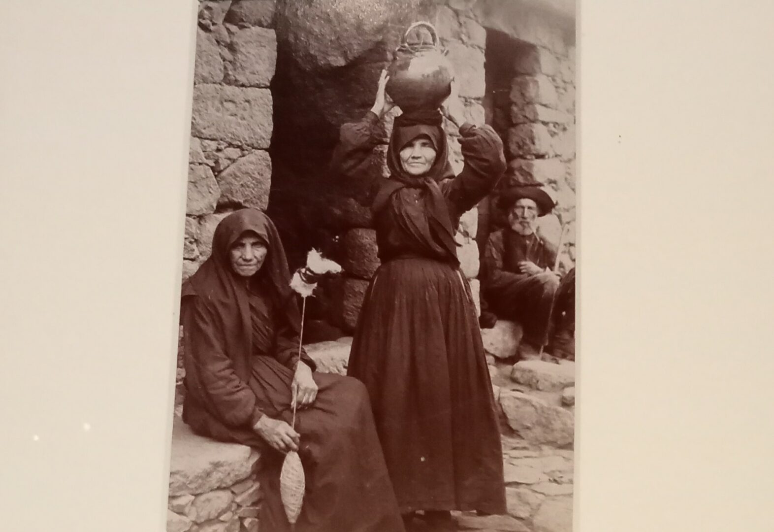 “Femin’isula,” the captivating exhibition at the Museum of Corsica in Corte